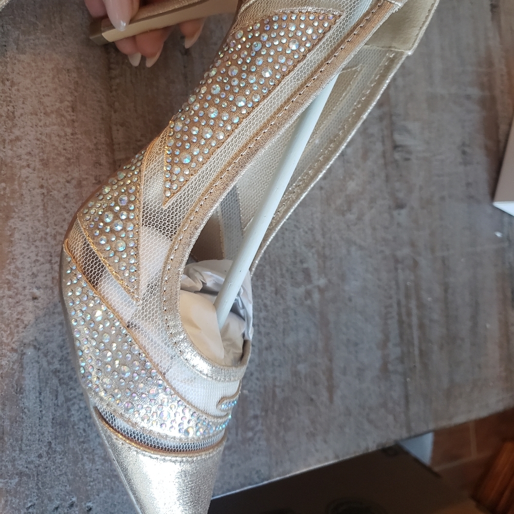 Dream Pairs Gold pearl high heel sparkle 7.5 & 9